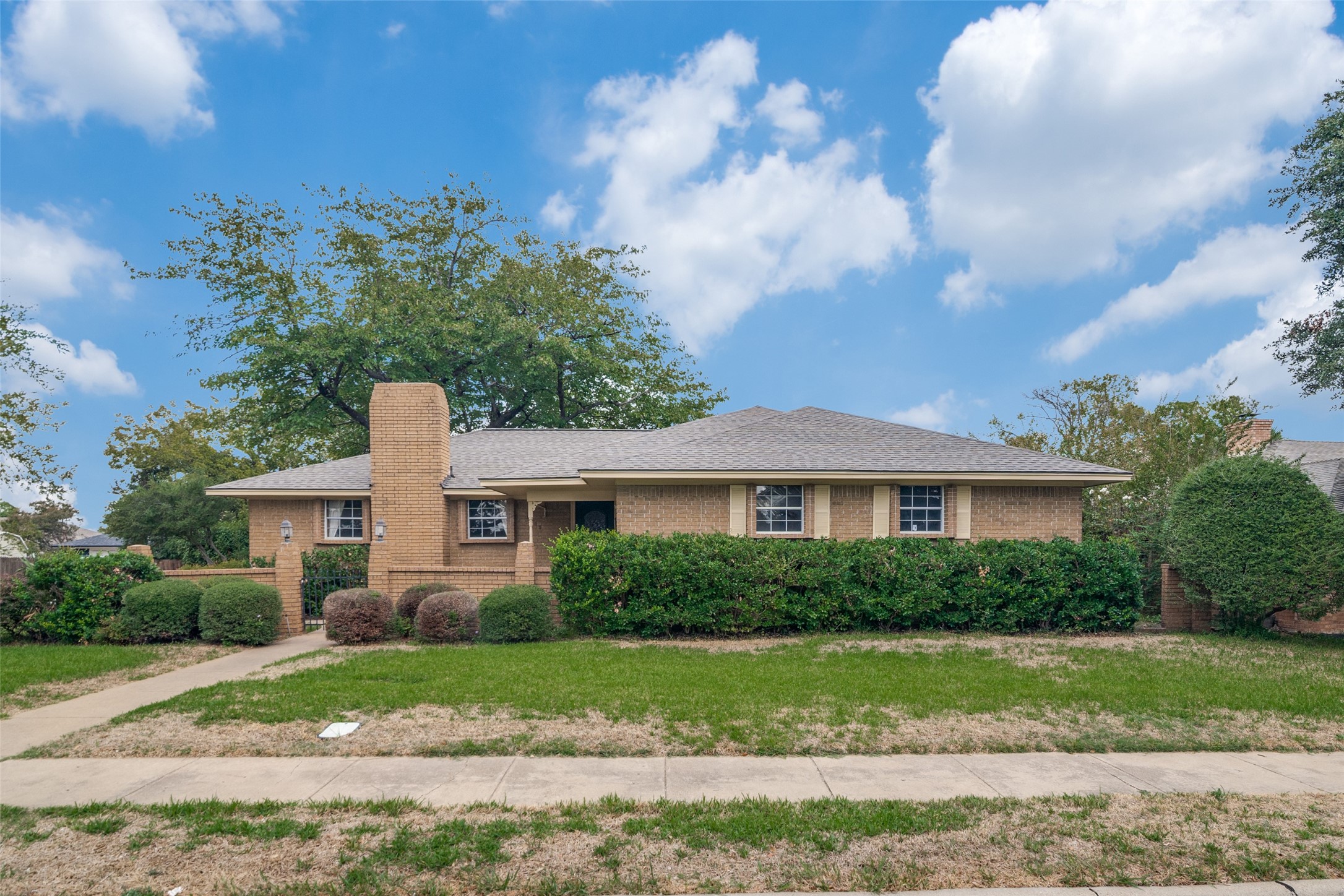 1605 Clear Point Drive — photo