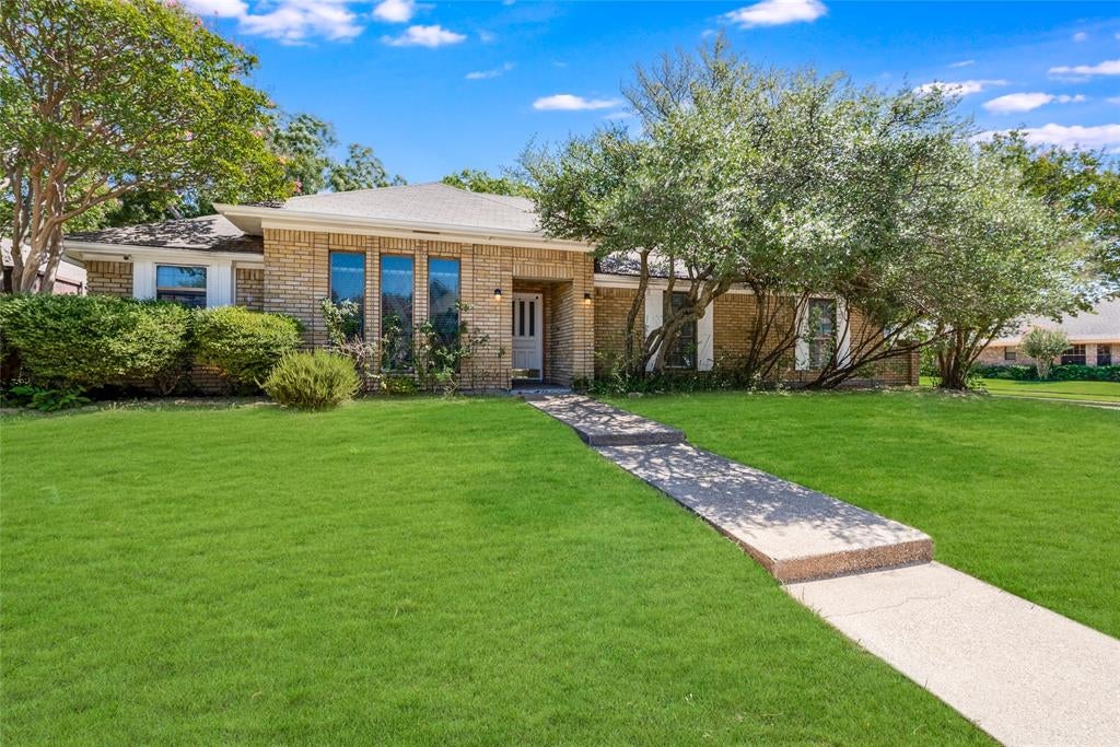 2300 San Gabriel Drive — photo