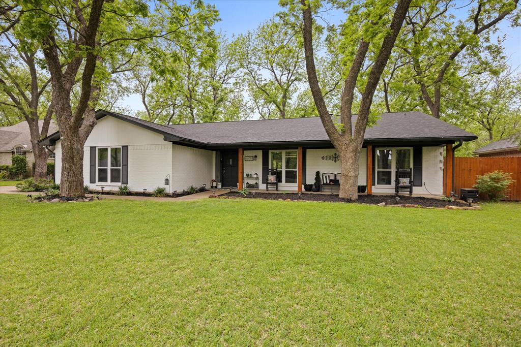 8513 Ravenswood Road — photo