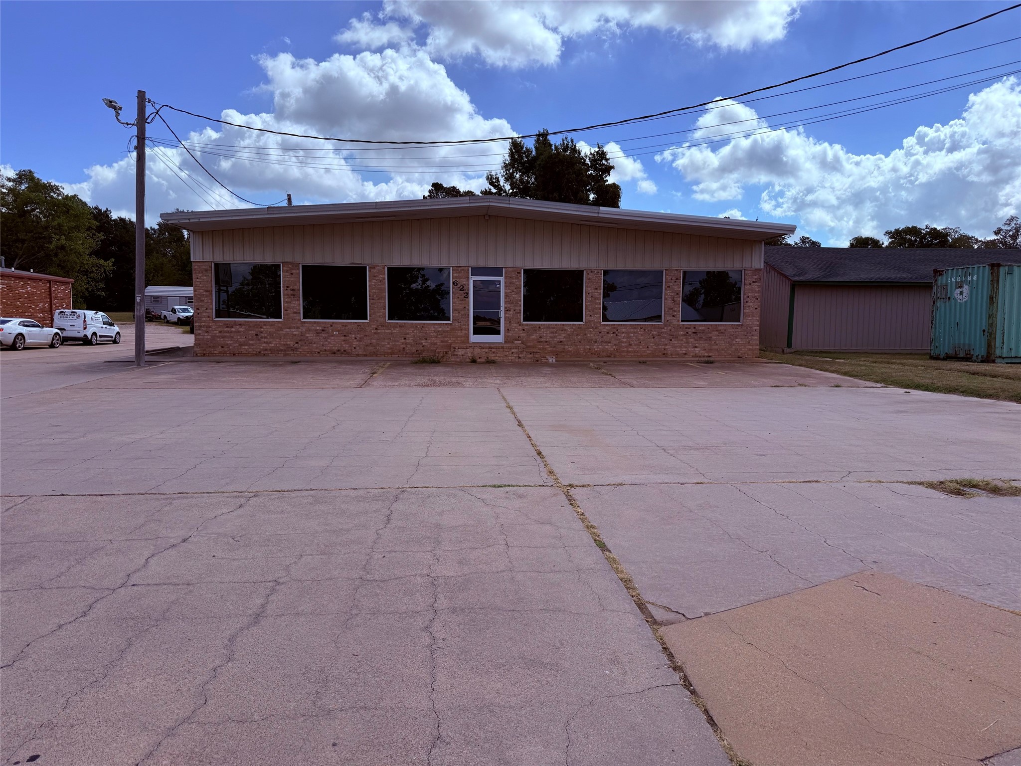 622 W Broadway Street — photo