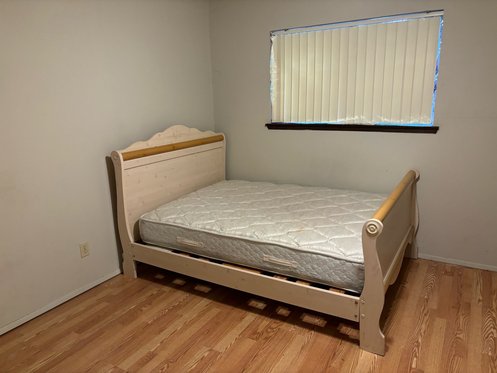 1004 Middle Cove Drive — photo