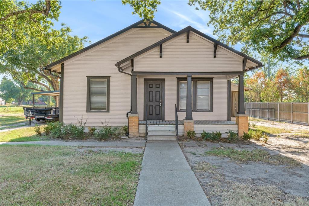 307 S Crockett Street — photo