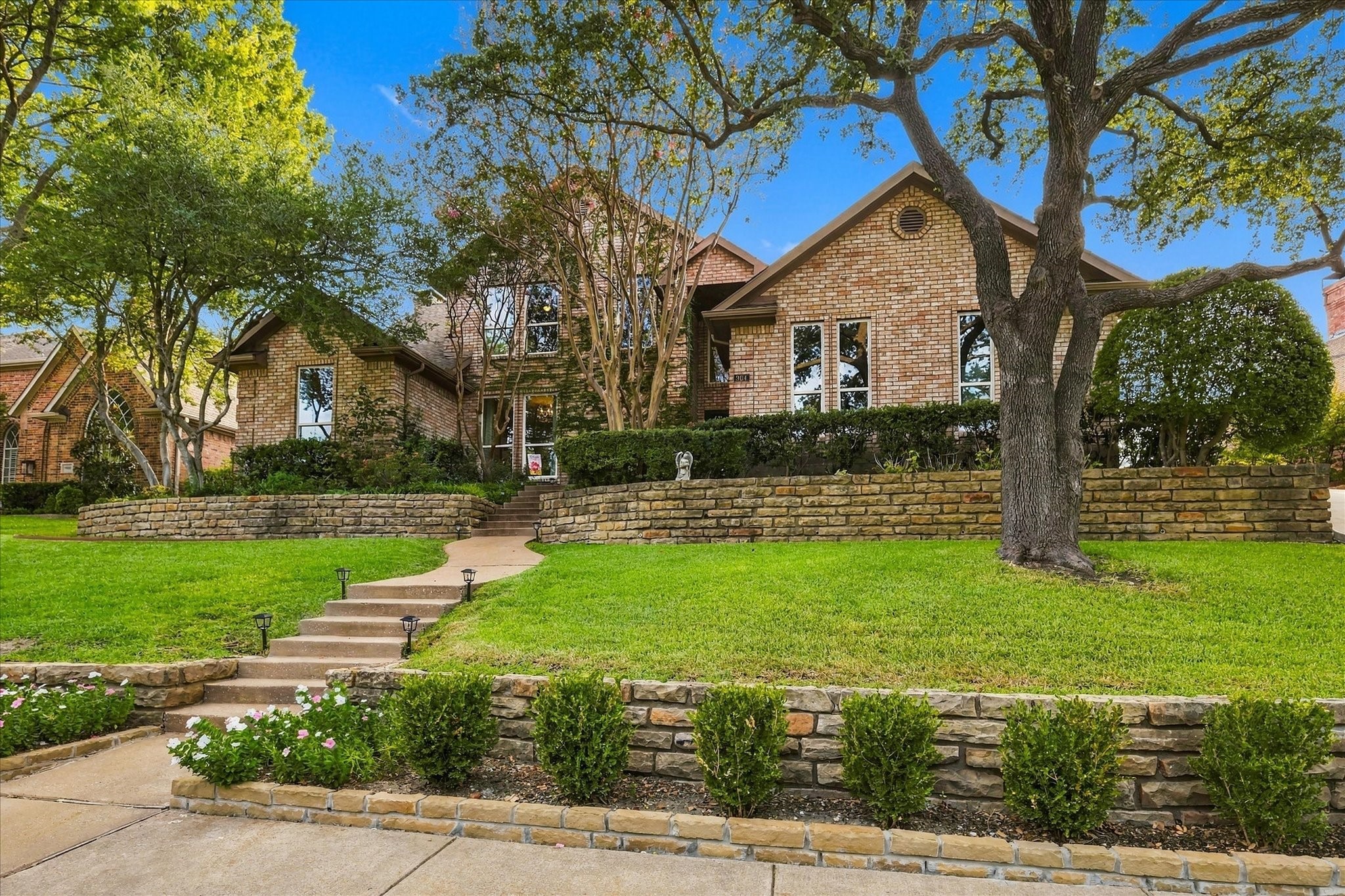 904 Hills Creek Drive — photo