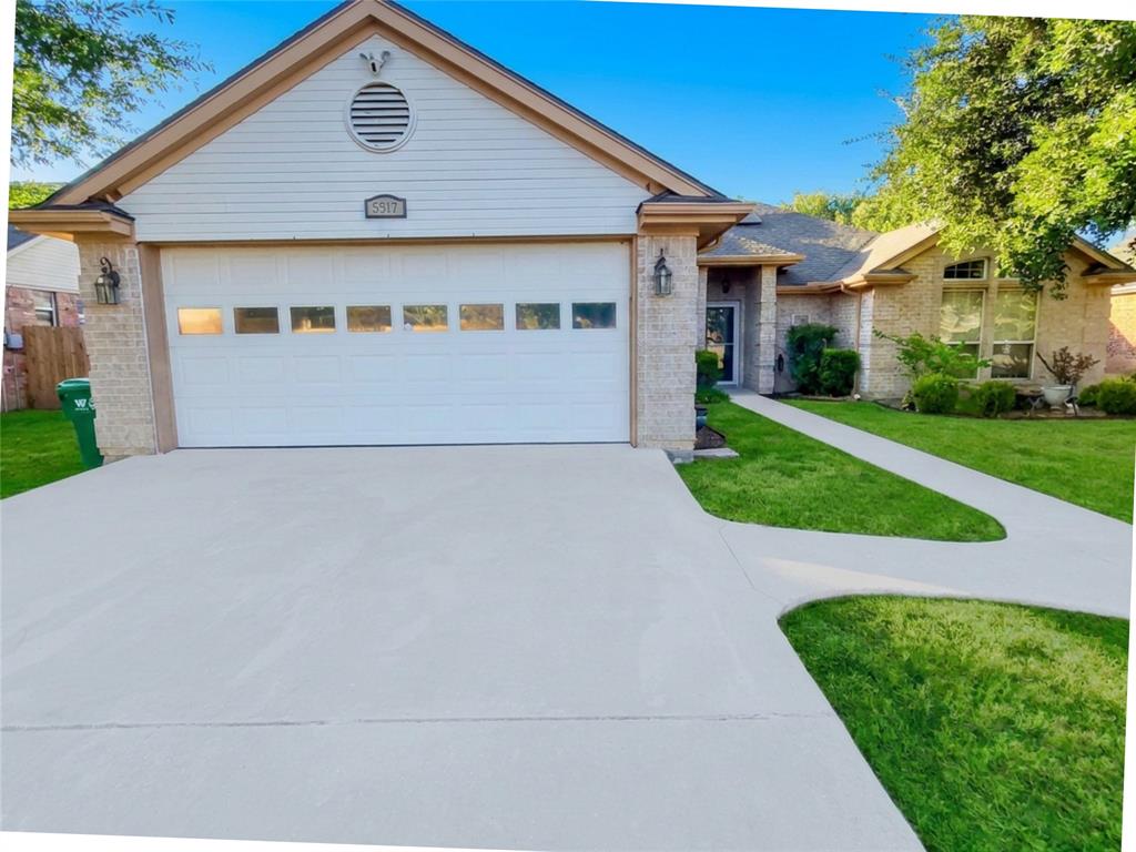 5517 Stillhouse Hollow — photo
