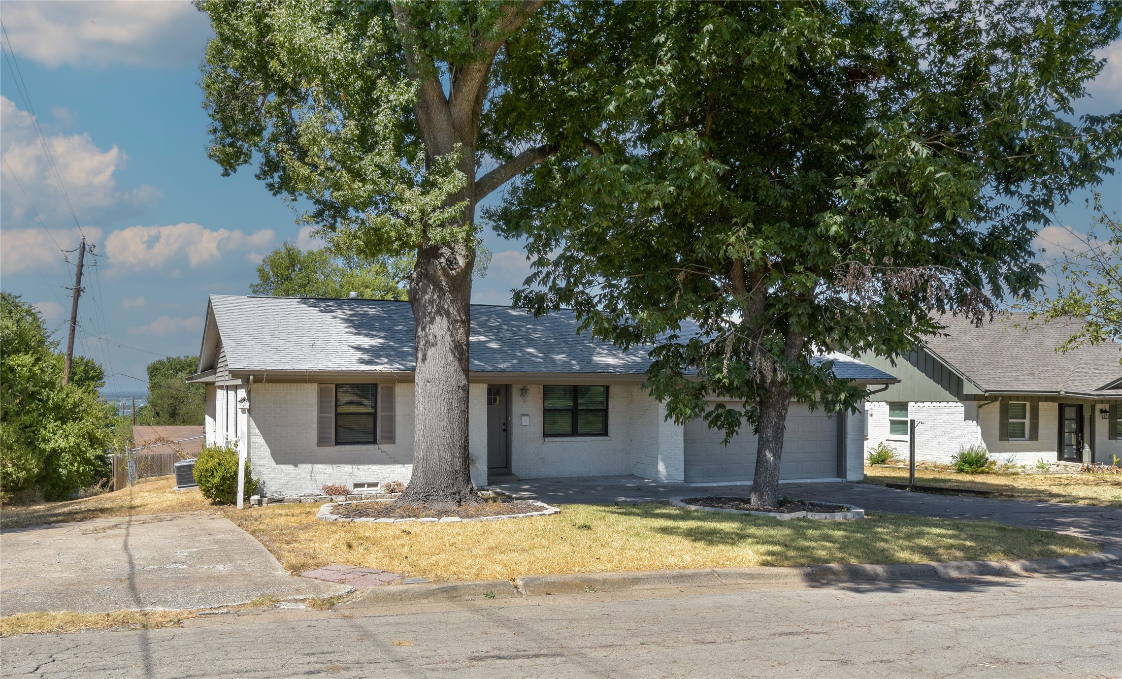 508 Rogers Way — photo