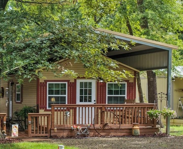 119 Private Road 62614 — photo