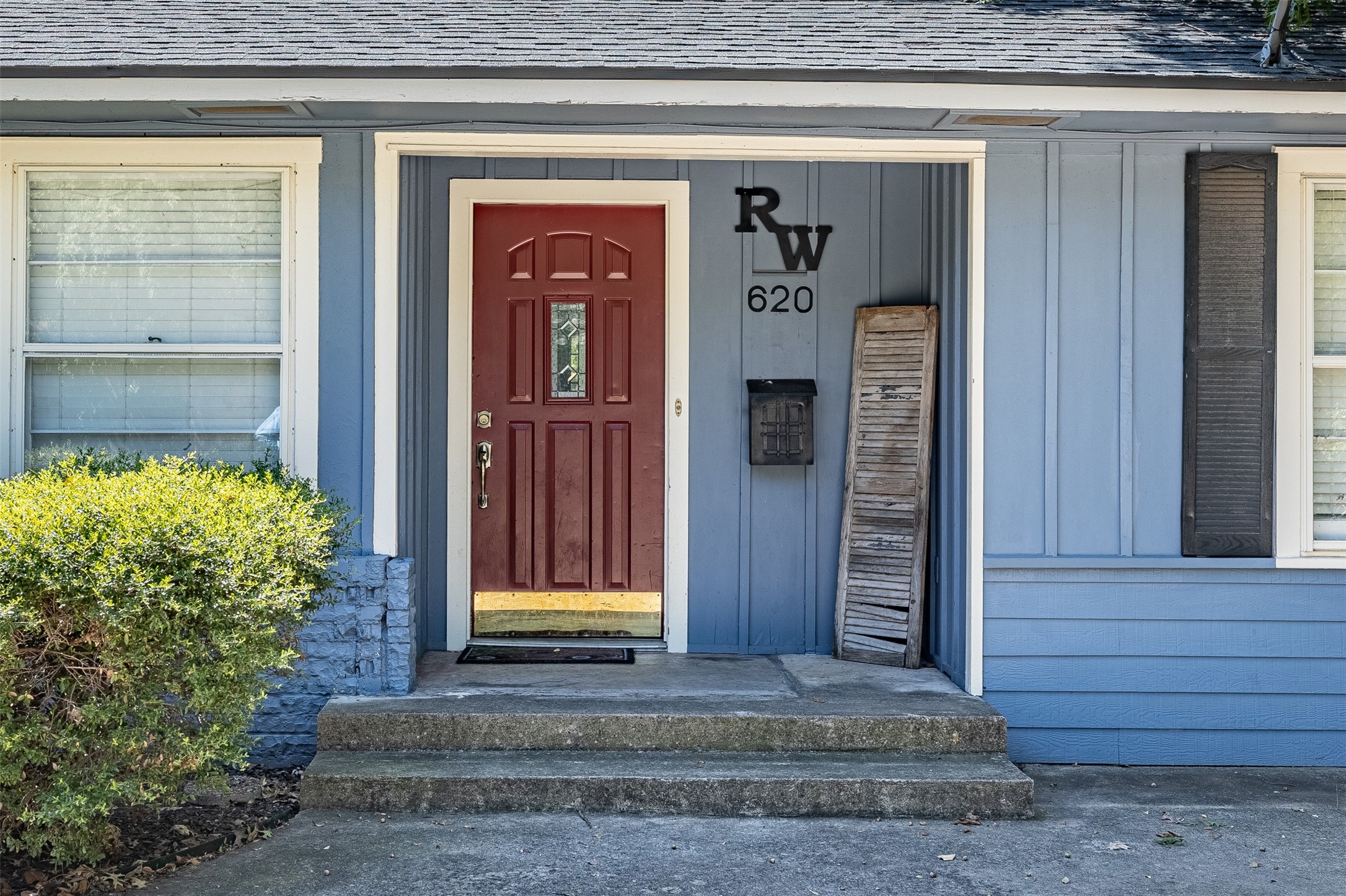 620 Denton Drive — photo