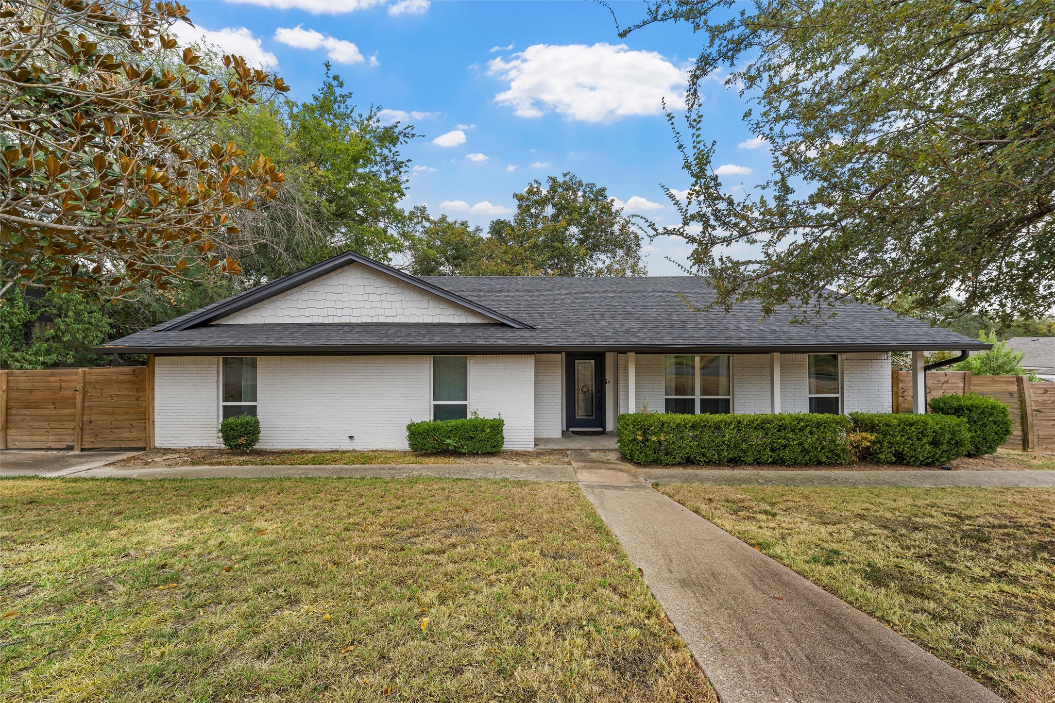 1132 Western Oaks Drive — photo