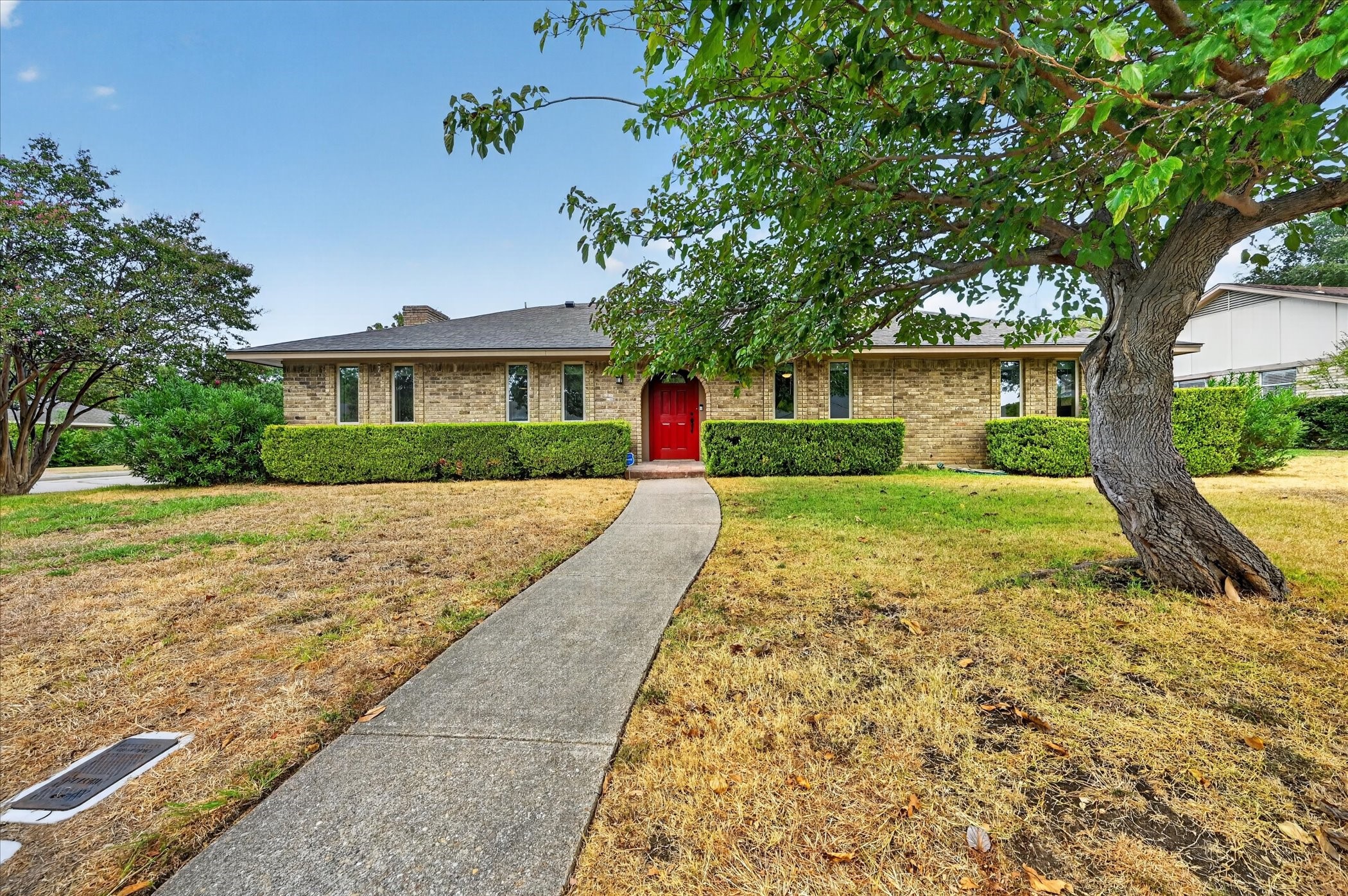 215 Roma Drive — photo