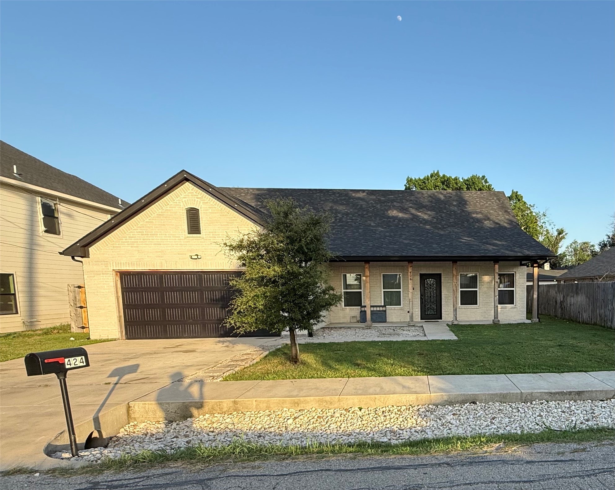424 N Mcgraw Street — photo