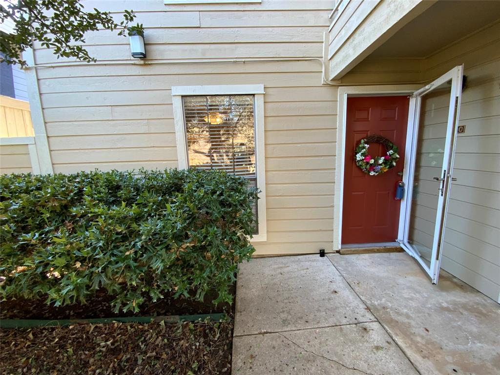 1911 Chasewood Circle 110 — photo