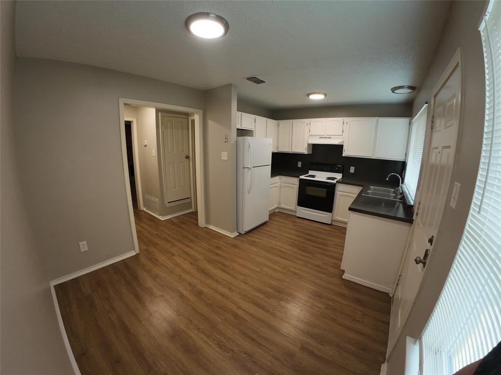 1607 Sun Valley Drive B — photo