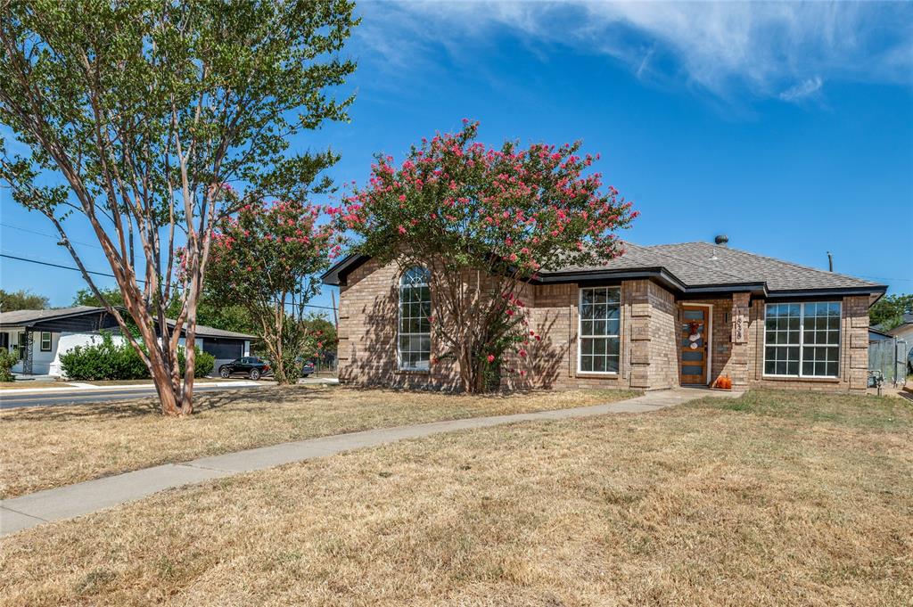 1838 San Antonio Street — photo