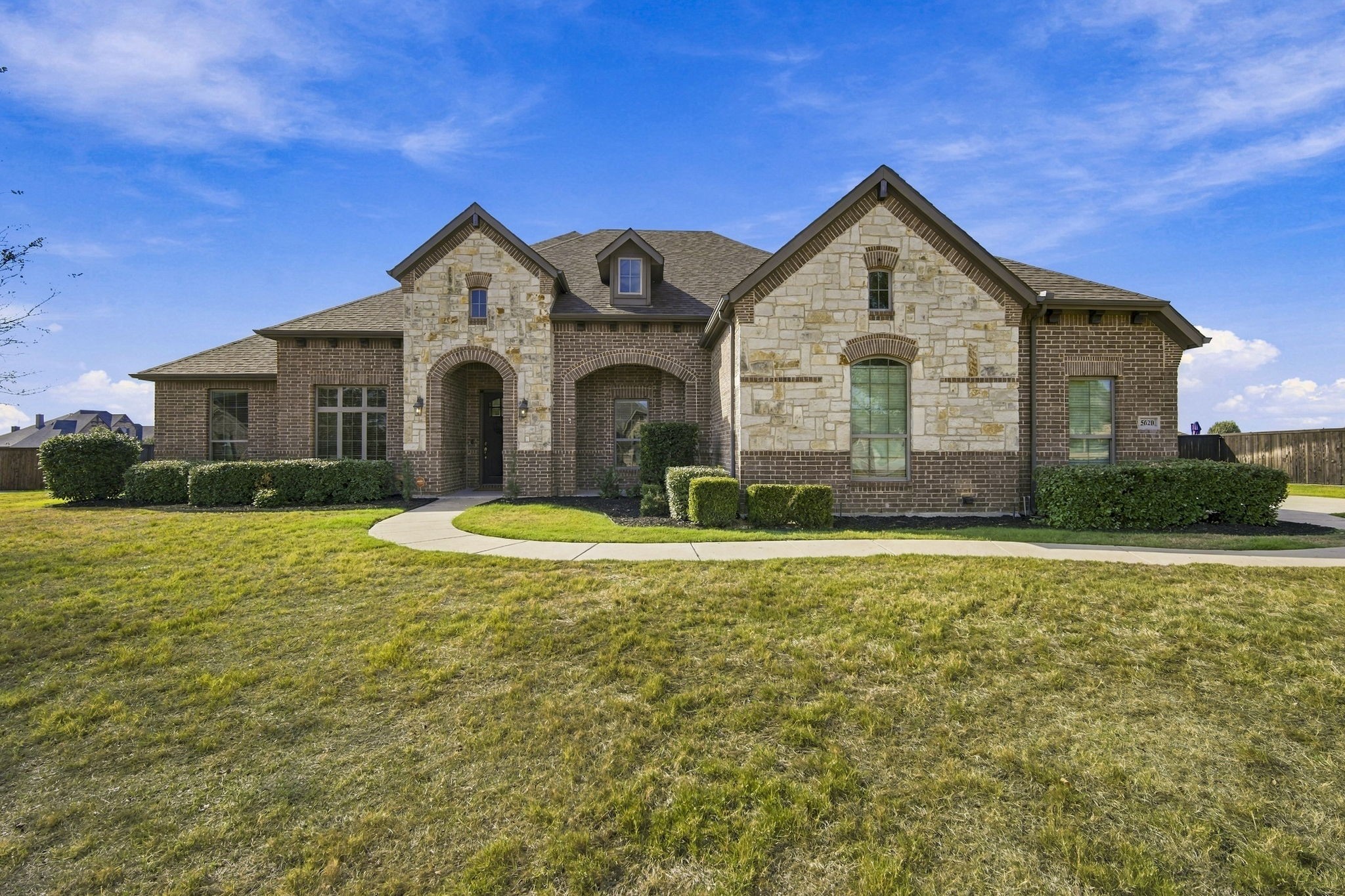 5620 Limestone Lane — photo