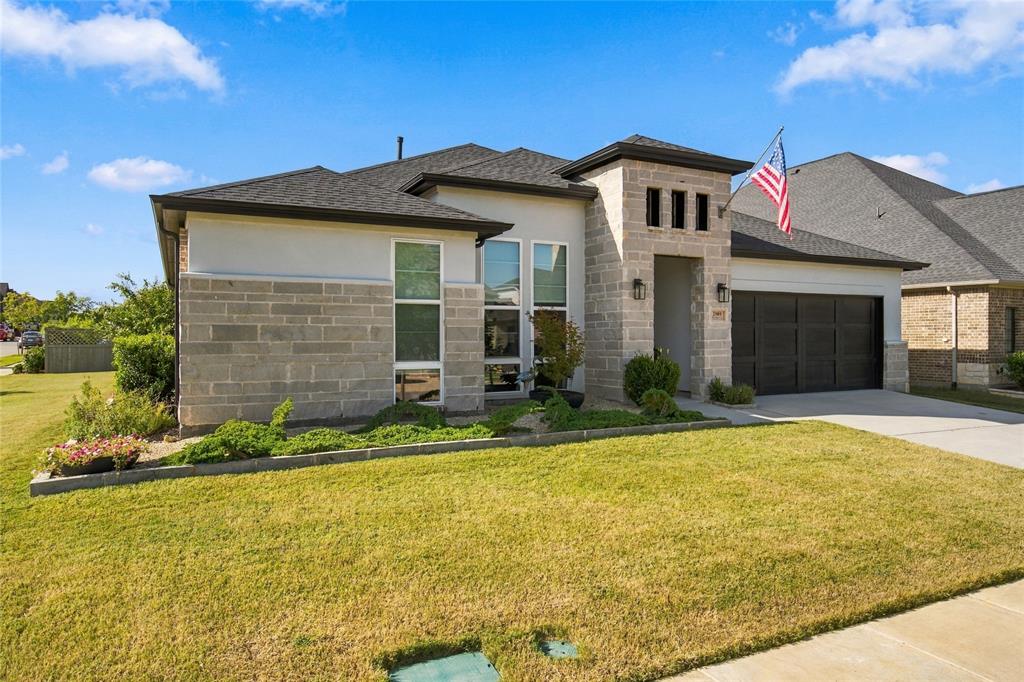 2901 Woodhill Way — photo