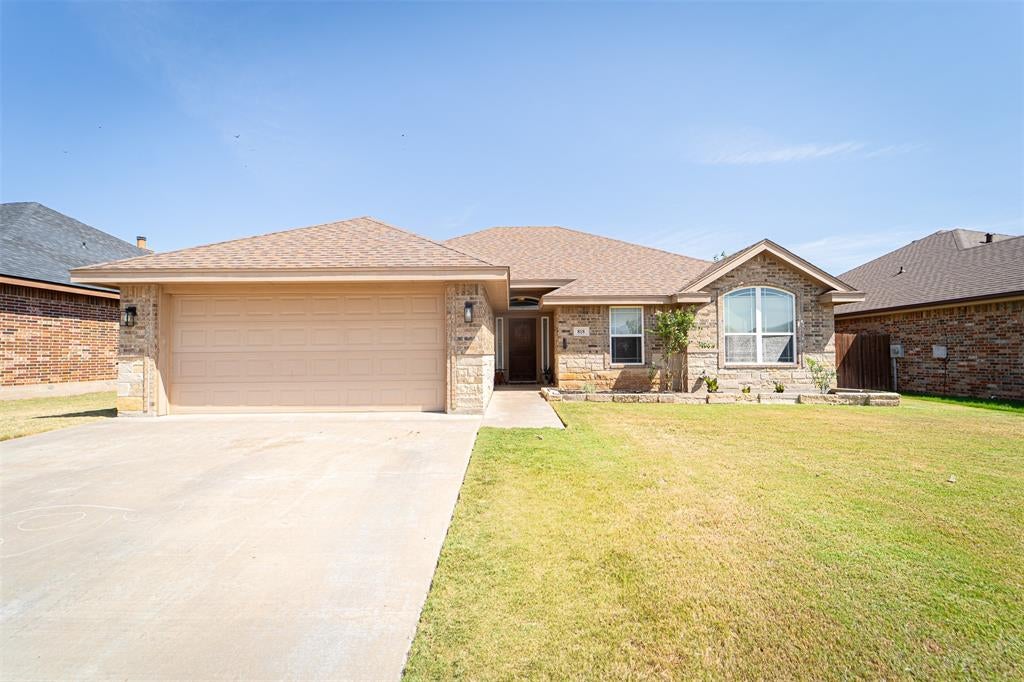 818 Flat Water Drive — photo