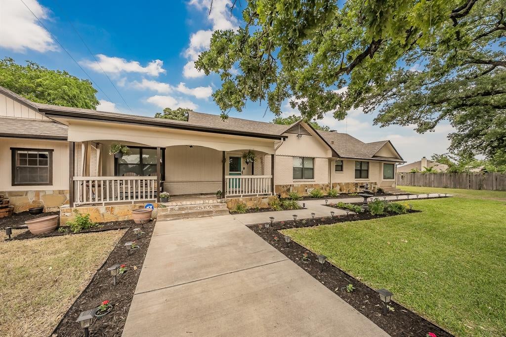 2313 Hickory Creek Road — photo
