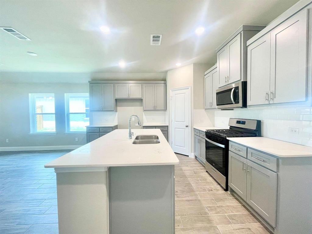 809 Tartane Drive — photo