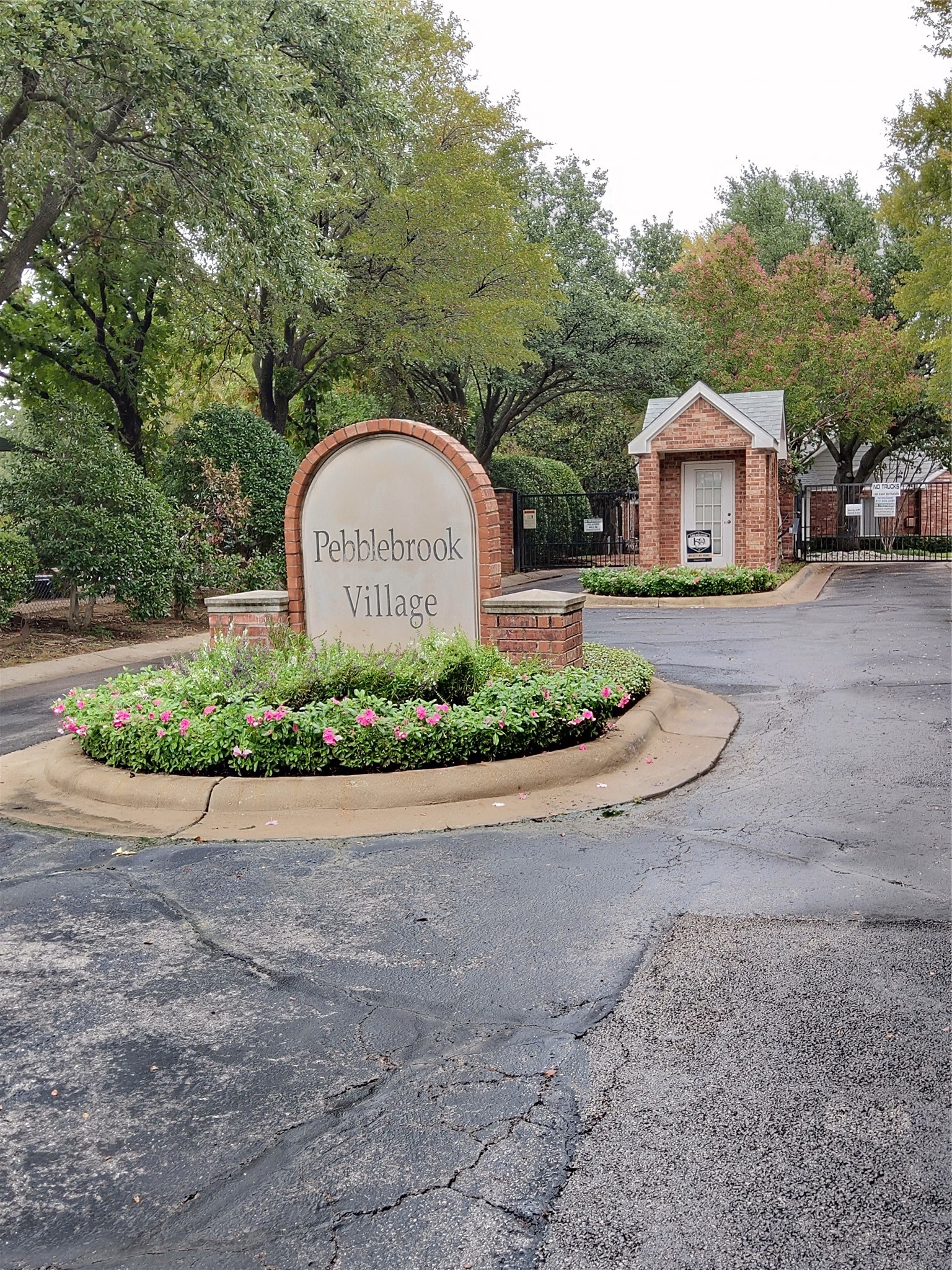 918 Bridges Drive — photo