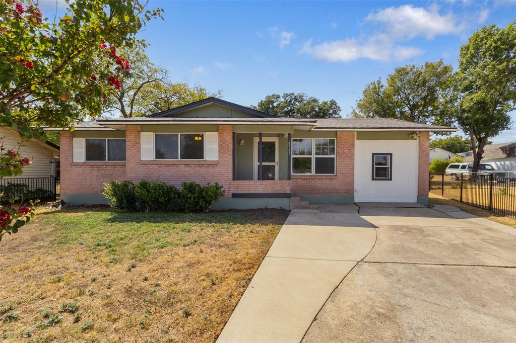 2563 Wood Valley Drive — photo