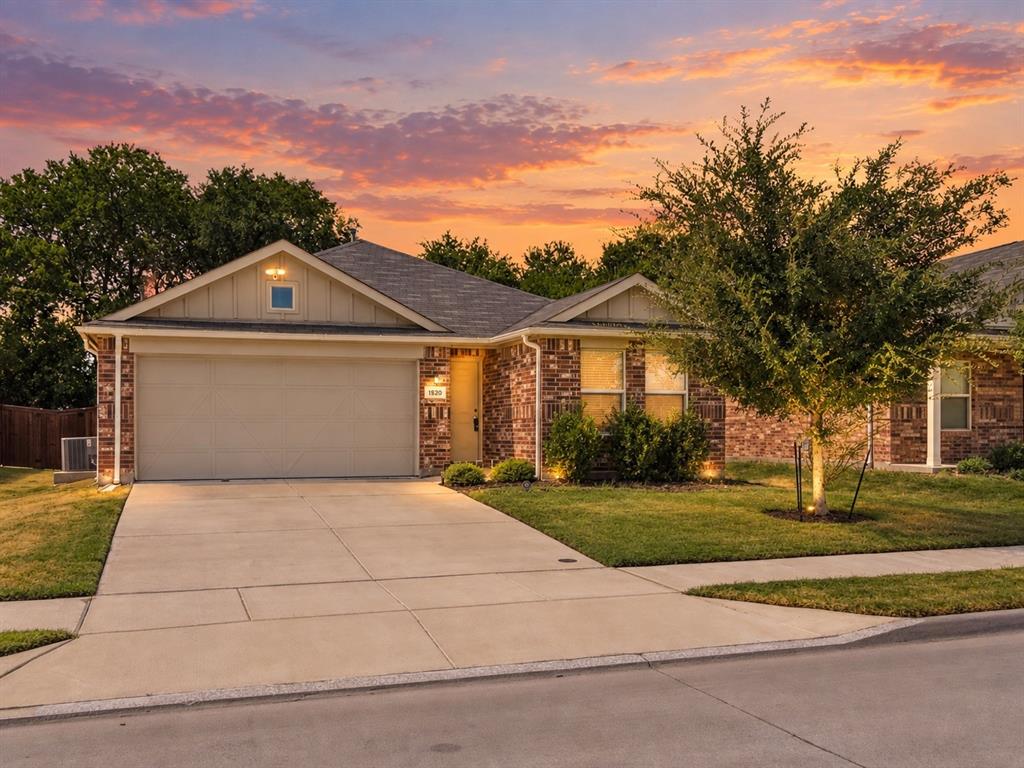 1520 Claireborne Court — photo