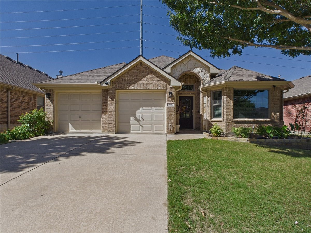 15737 Landing Creek Lane — photo