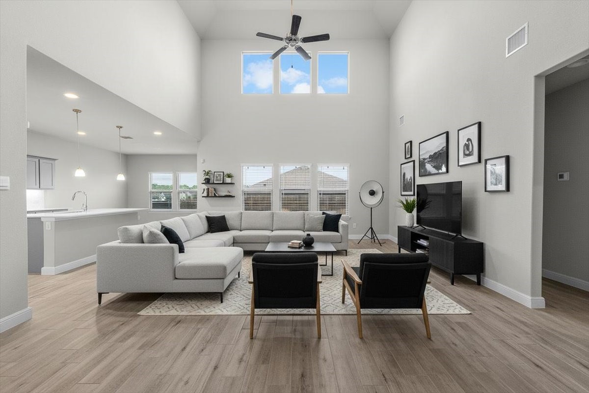 344 Valentine Court — photo