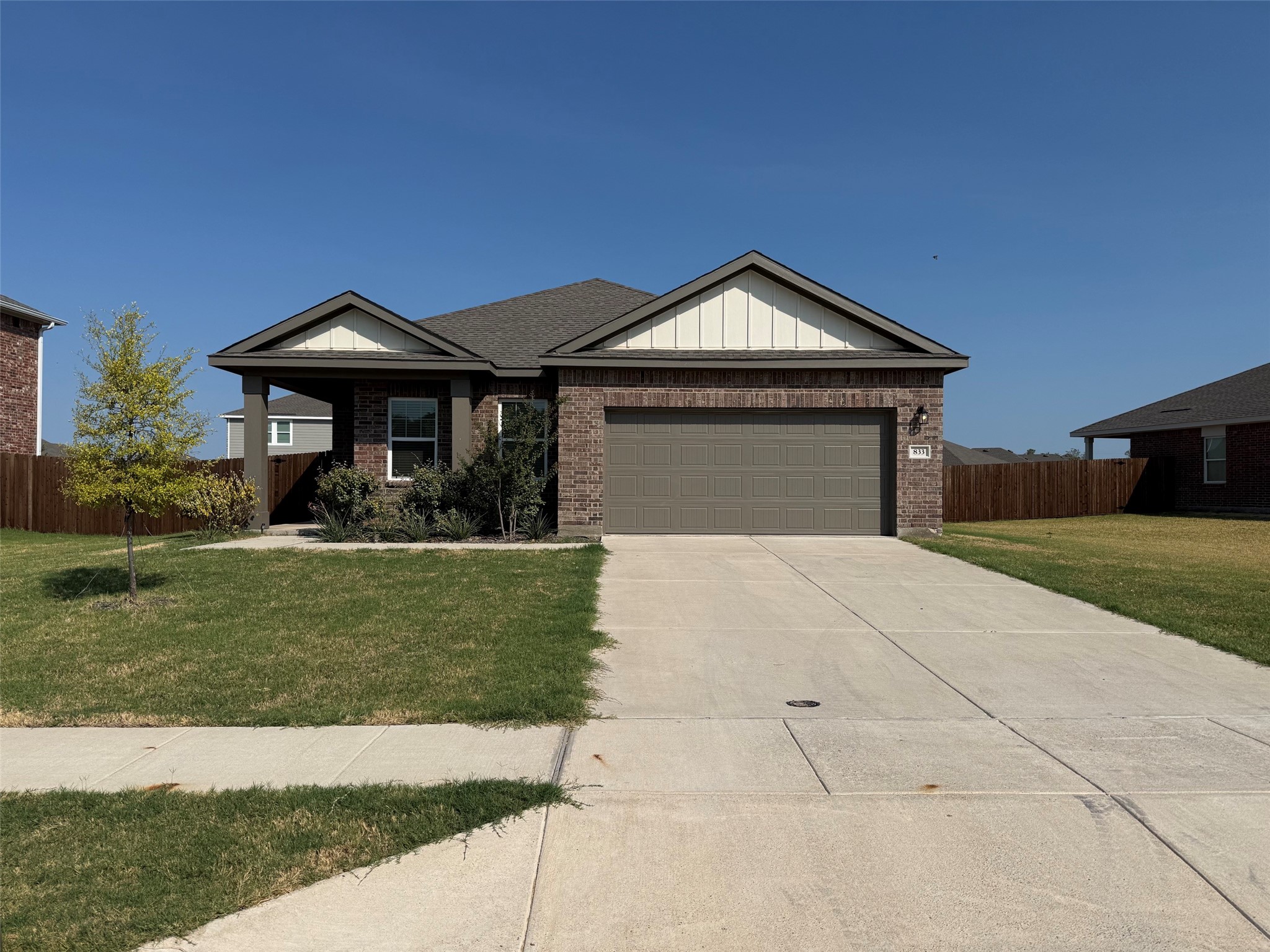 833 Lexington Lane — photo