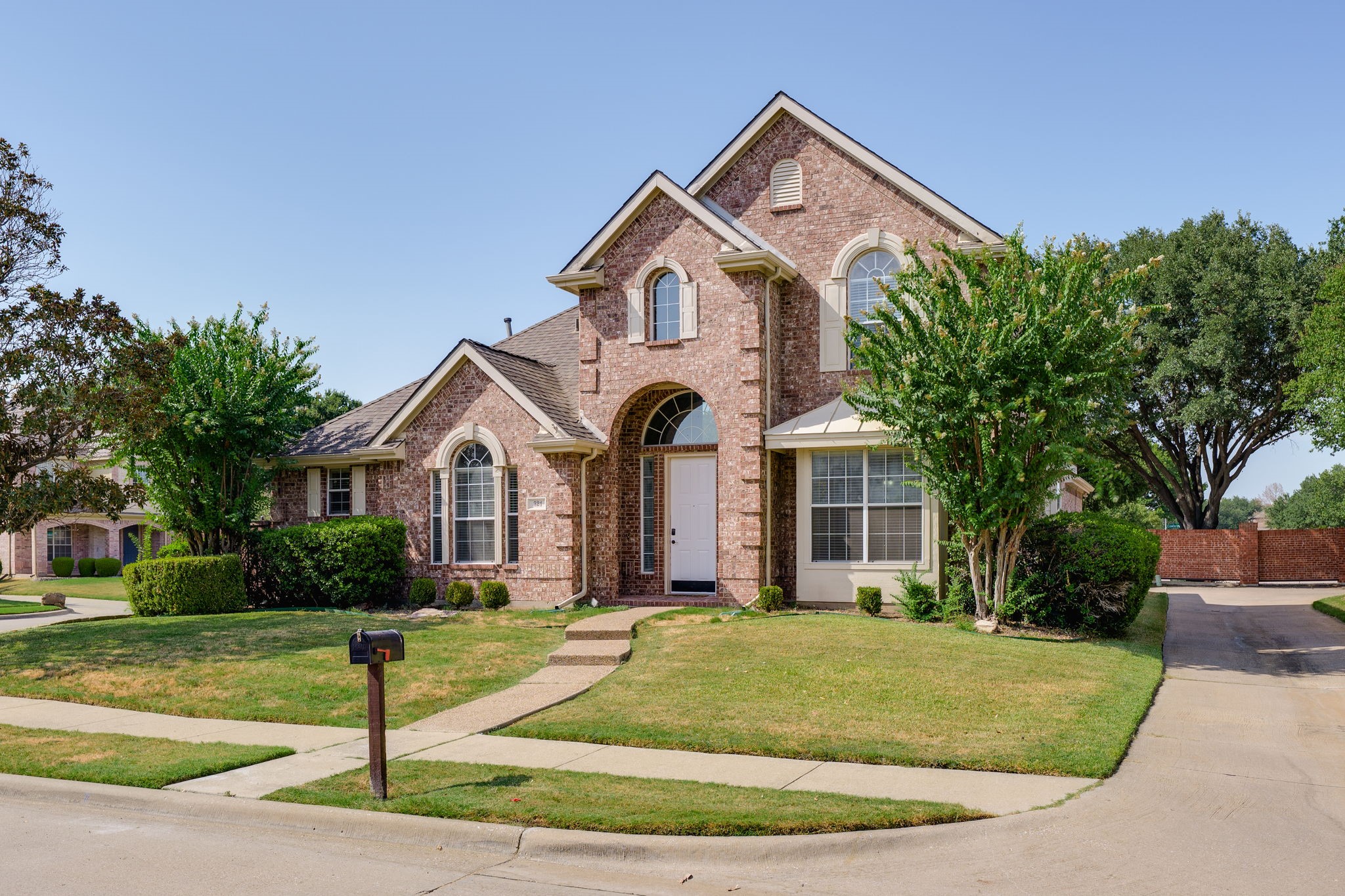 321 Andre Drive, Irving, TX 75063 — photo 3
