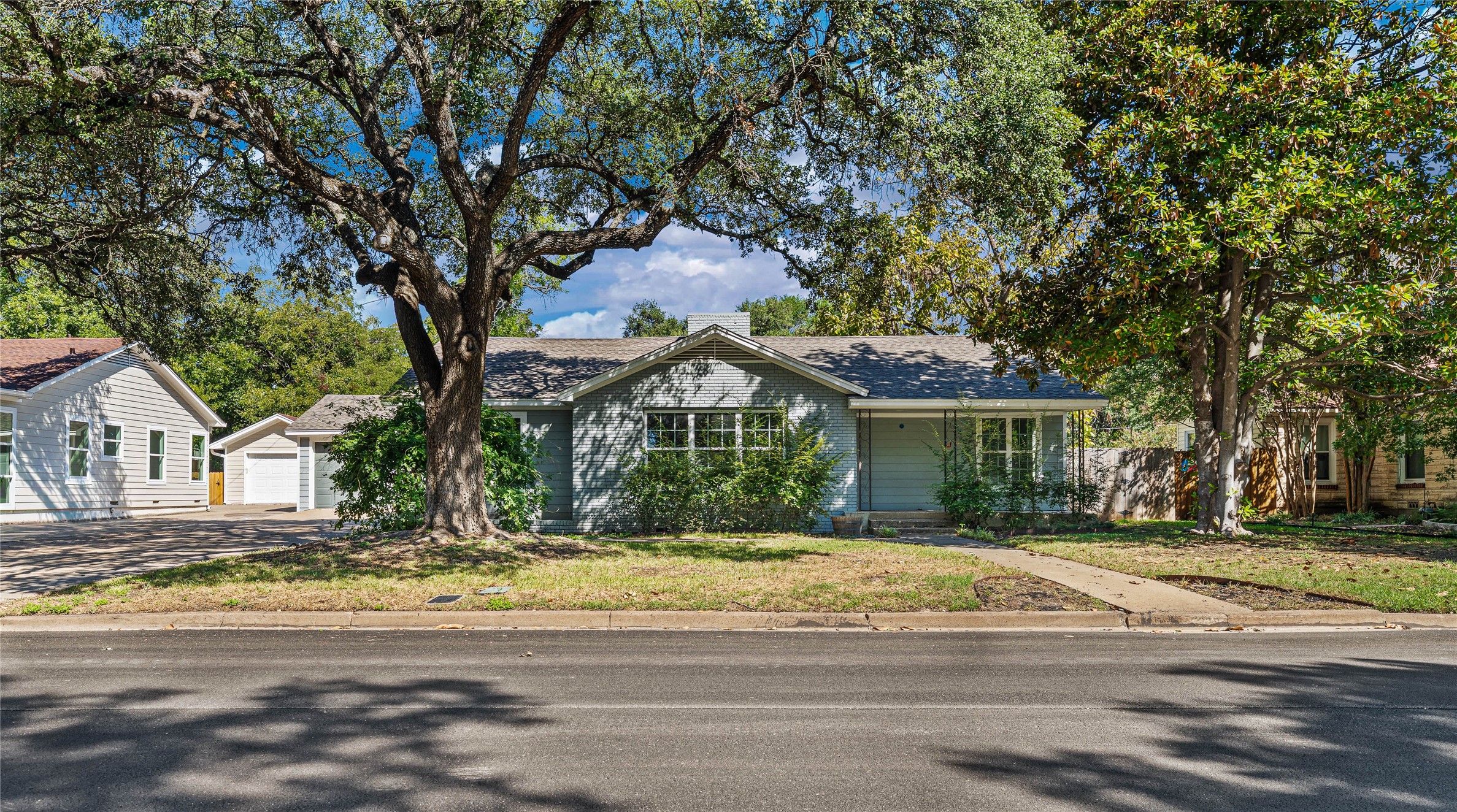 3909 Austin Avenue — photo