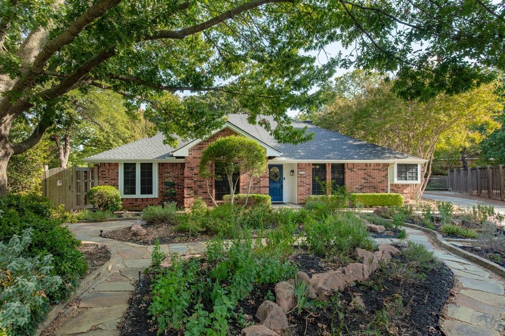 624 Arbor Court — photo