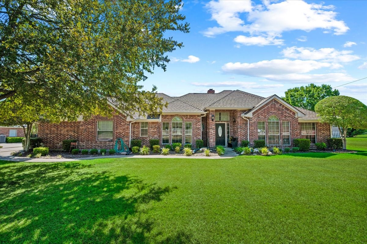100 Post Oak Lane — photo