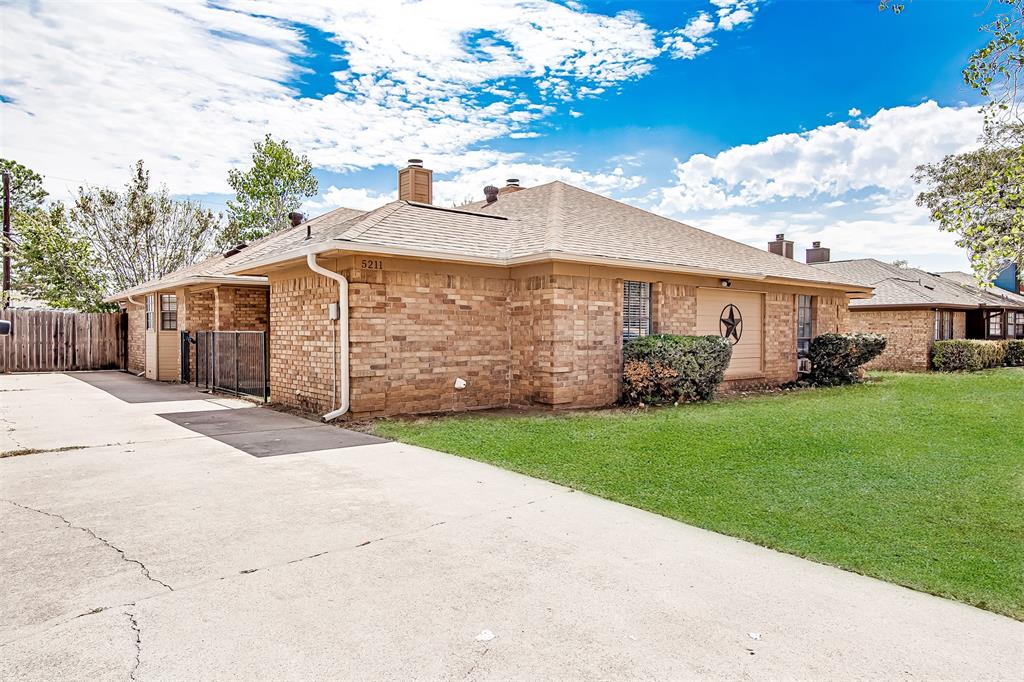 5211 Wild West Drive — photo