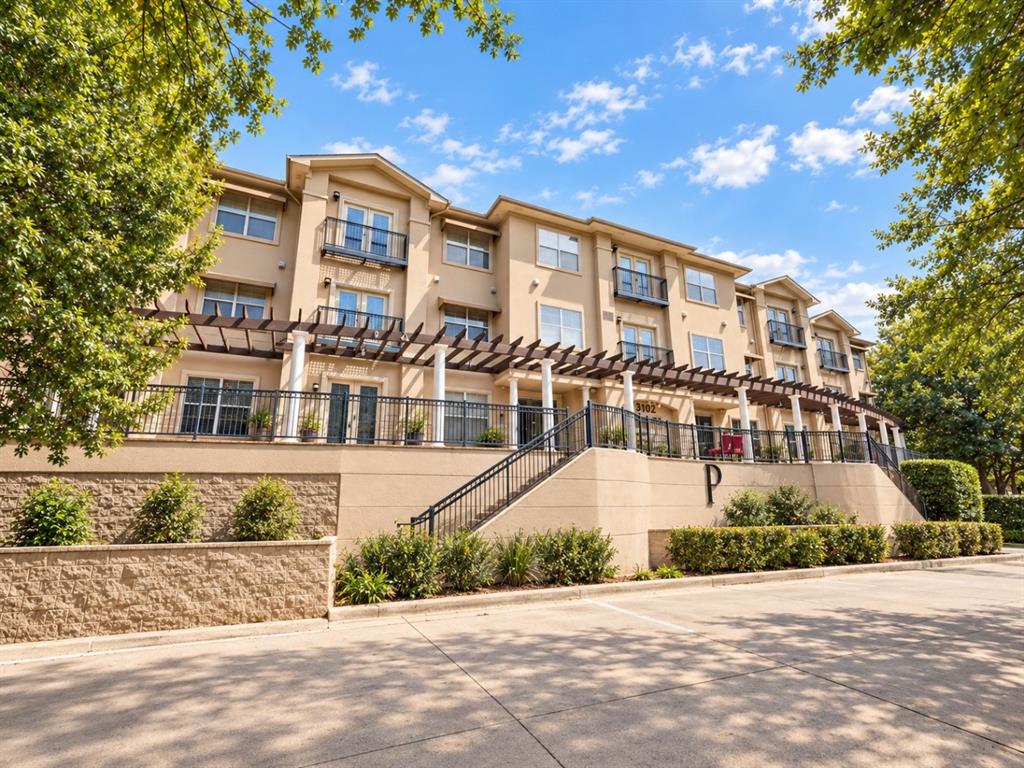 3102 Kings Road 1301 — photo