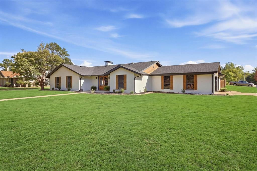 3910 Miranda Drive — photo