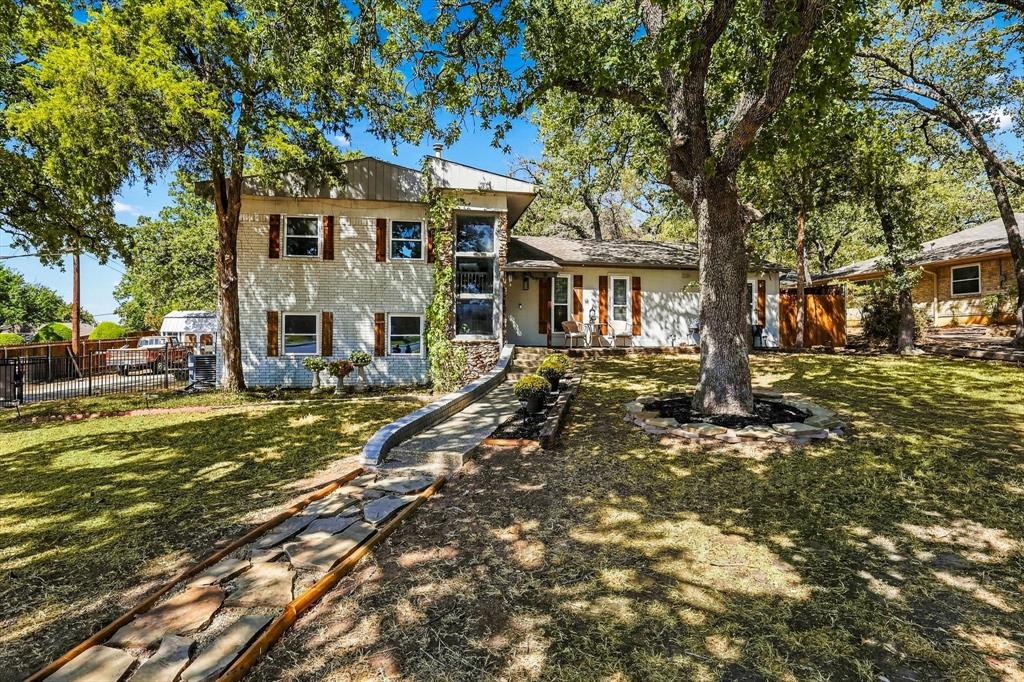 1003 Hopkins Drive — photo