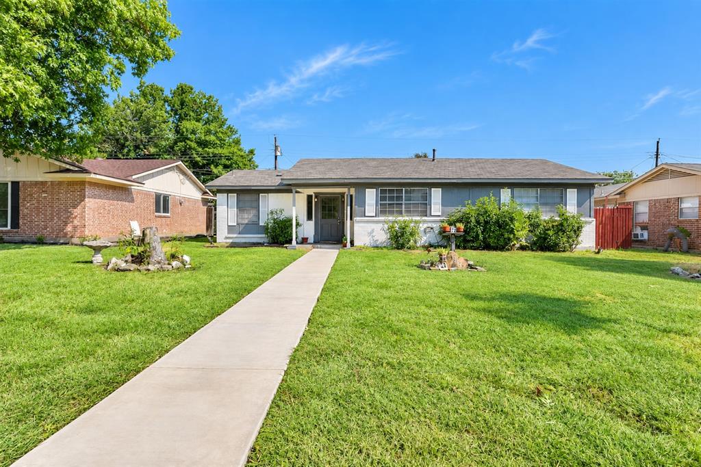 1817 Laurel Lane — photo
