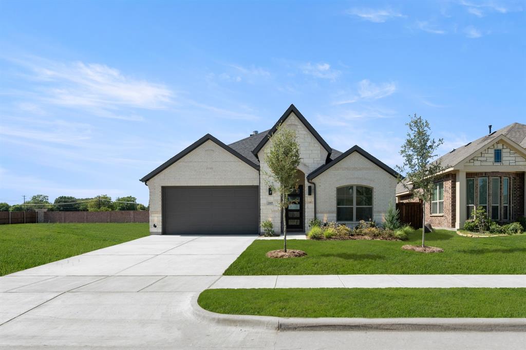 2114 Ash Court — photo