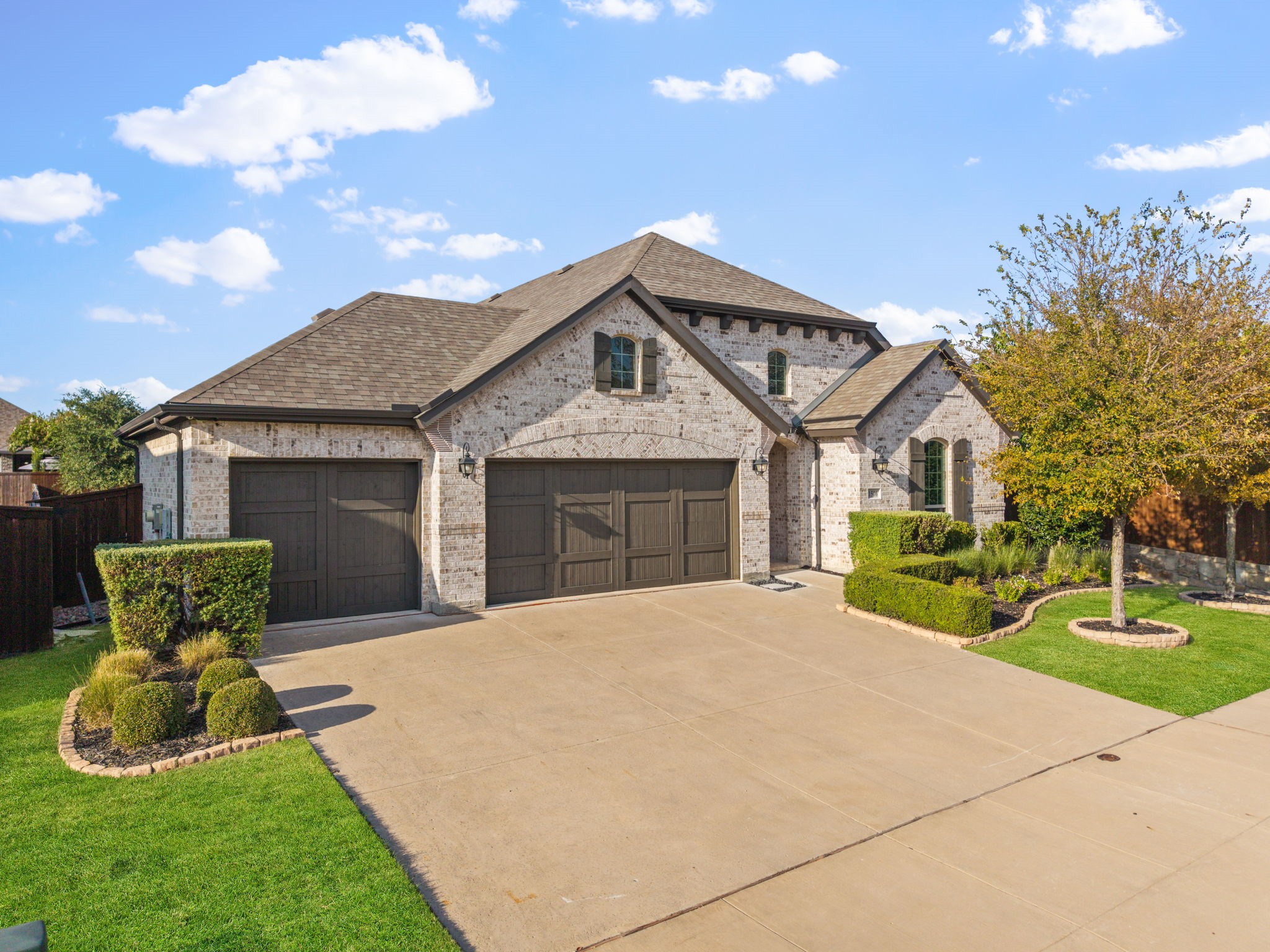 1506 Red Rose Trail — photo