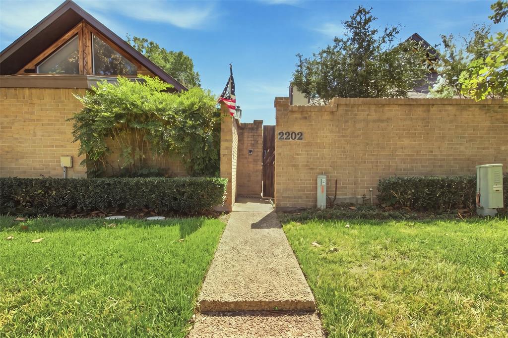2202 Green Gate Drive — photo