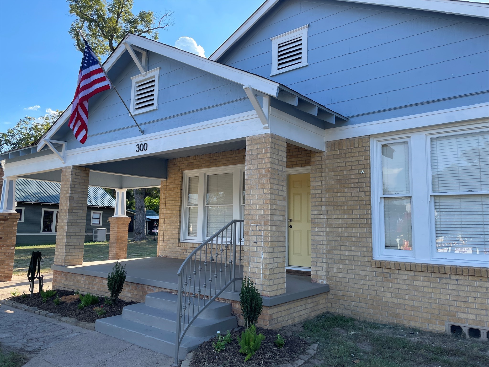 300 S Prairieville Street — photo