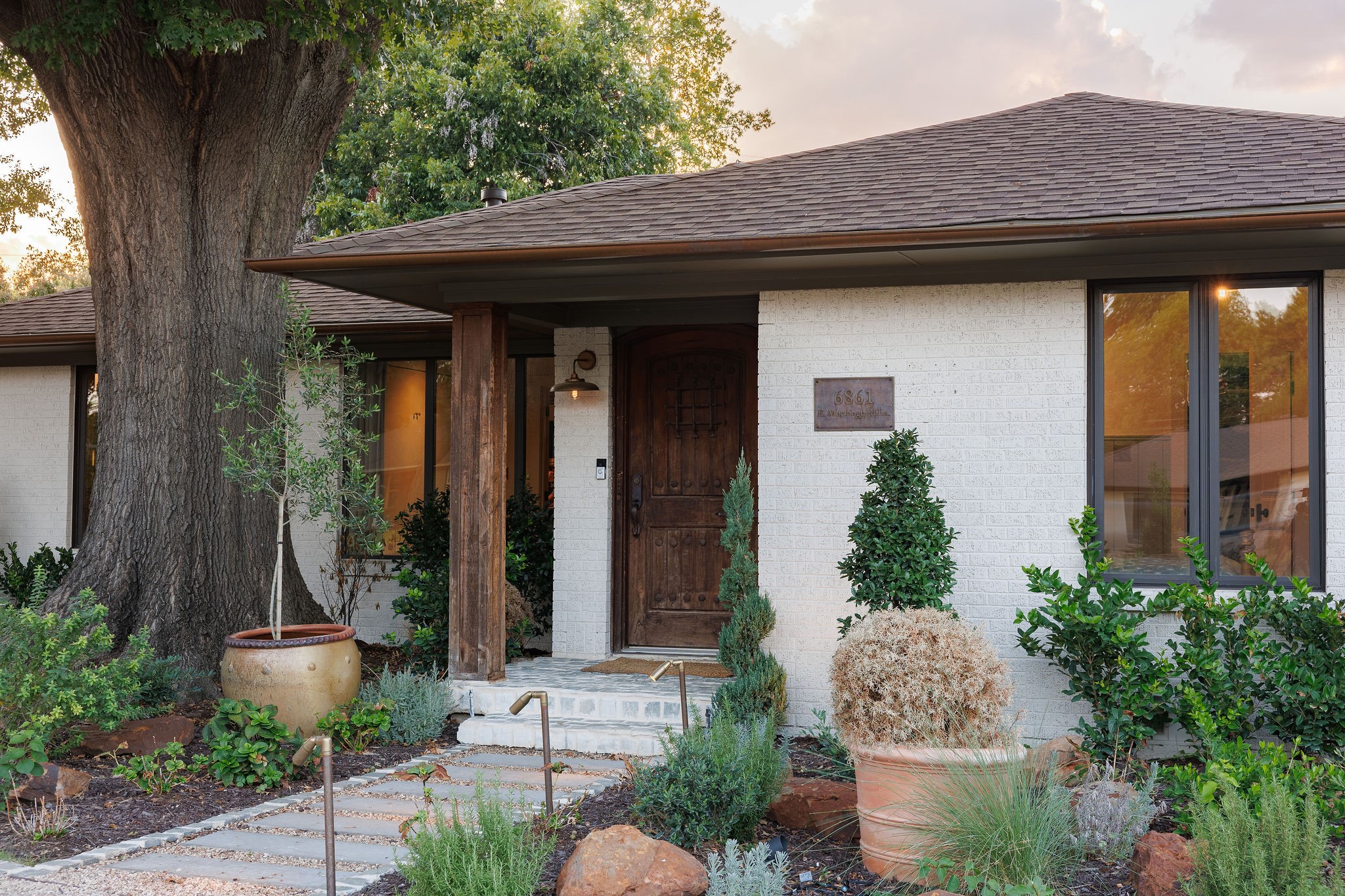 6861 E Mockingbird Lane — photo