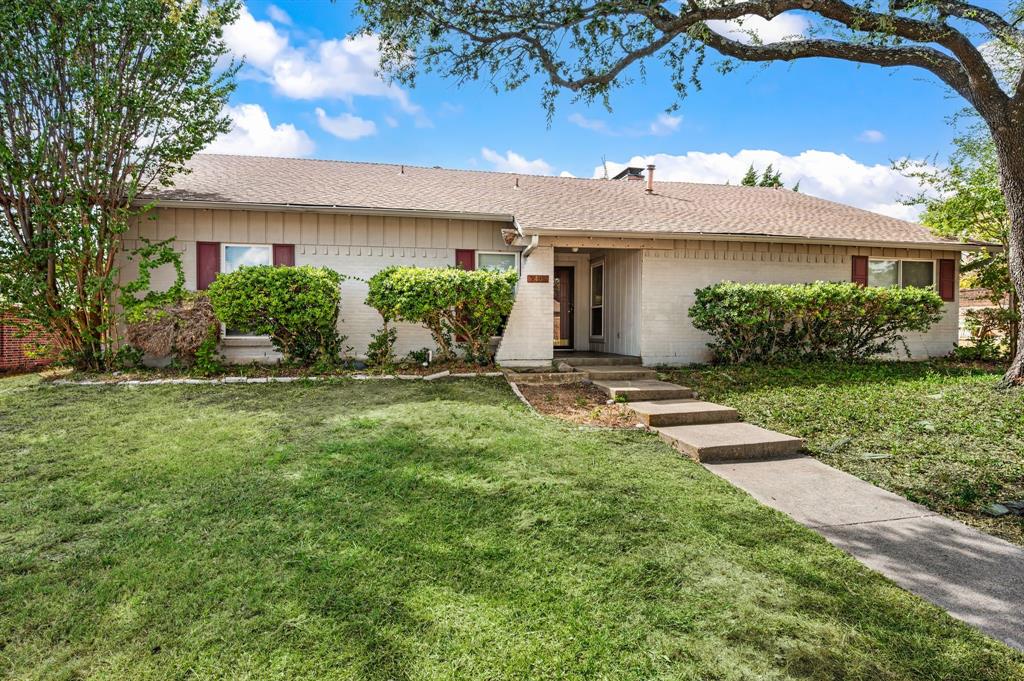 2405 Ridgewood Drive — photo