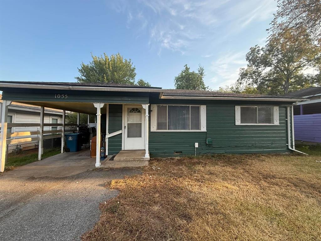 1055 W Star Street — photo
