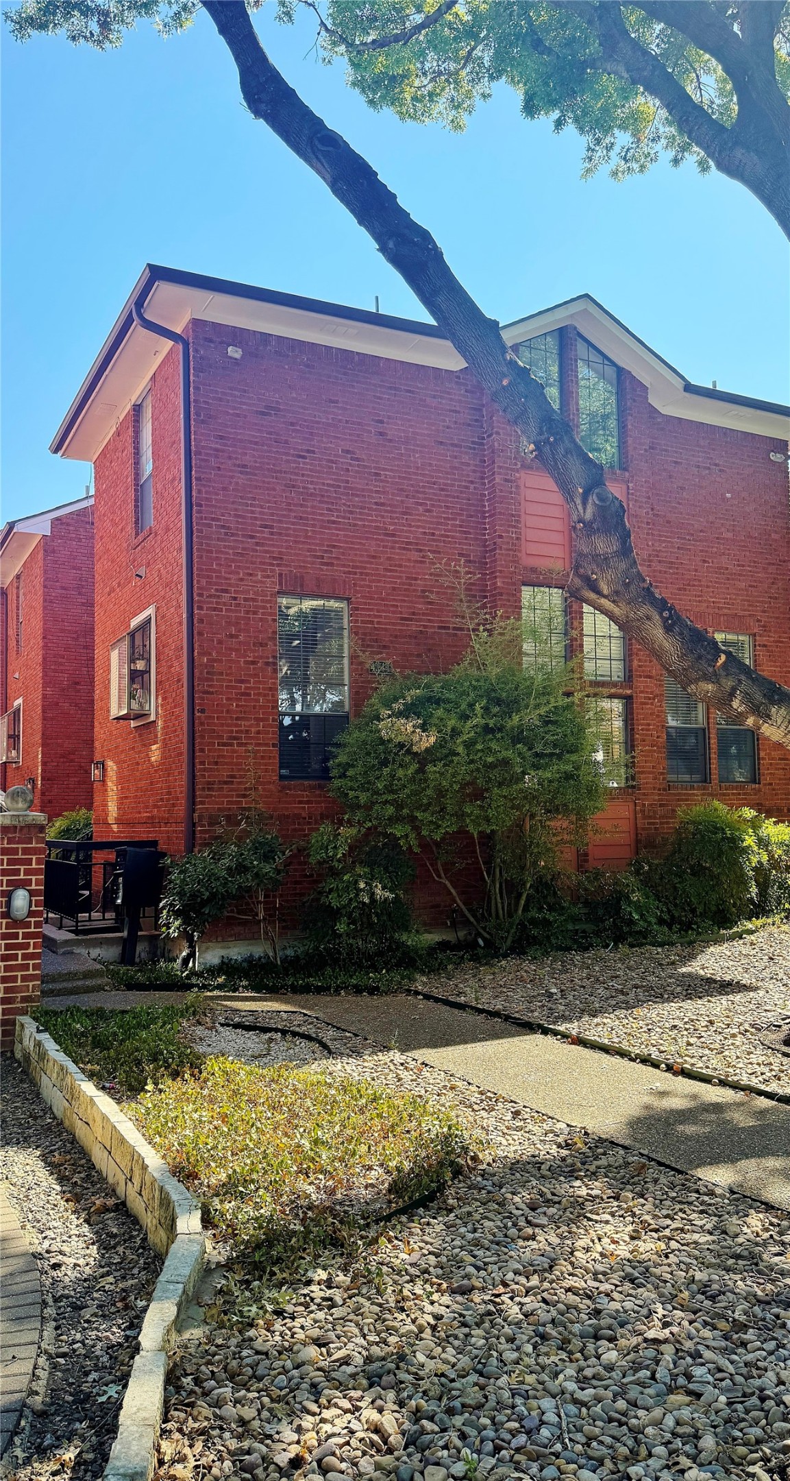 4141 Hyer Street Unit D — photo