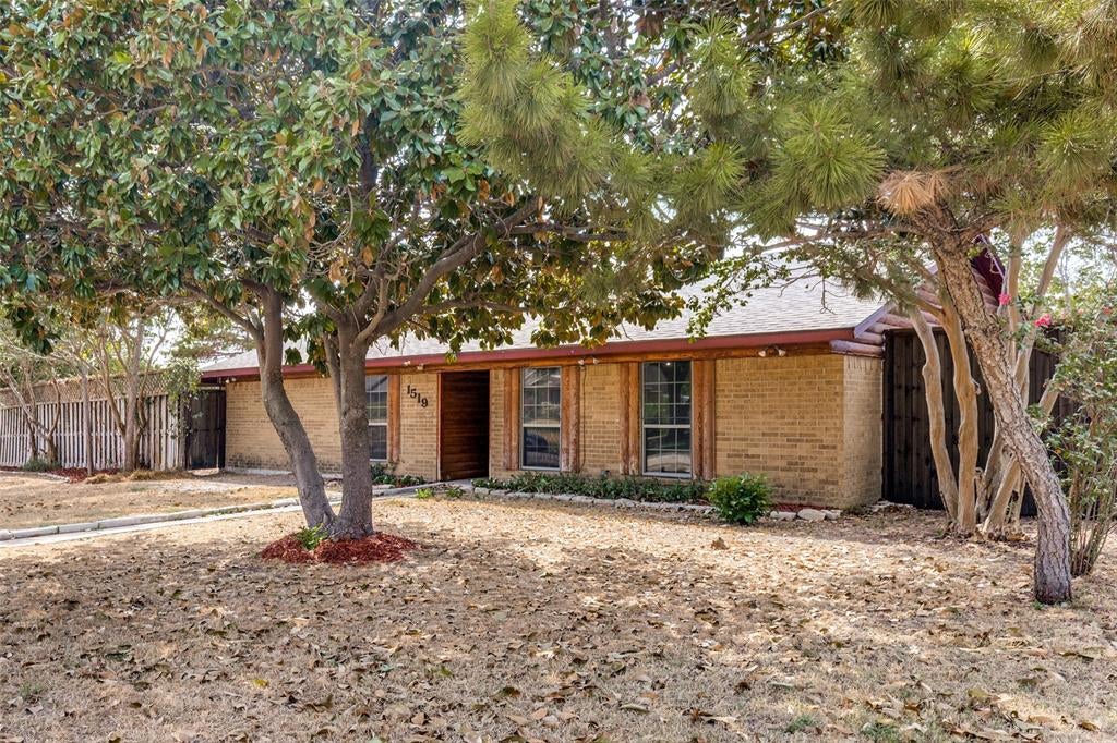 1519 Creekwood Lane — photo