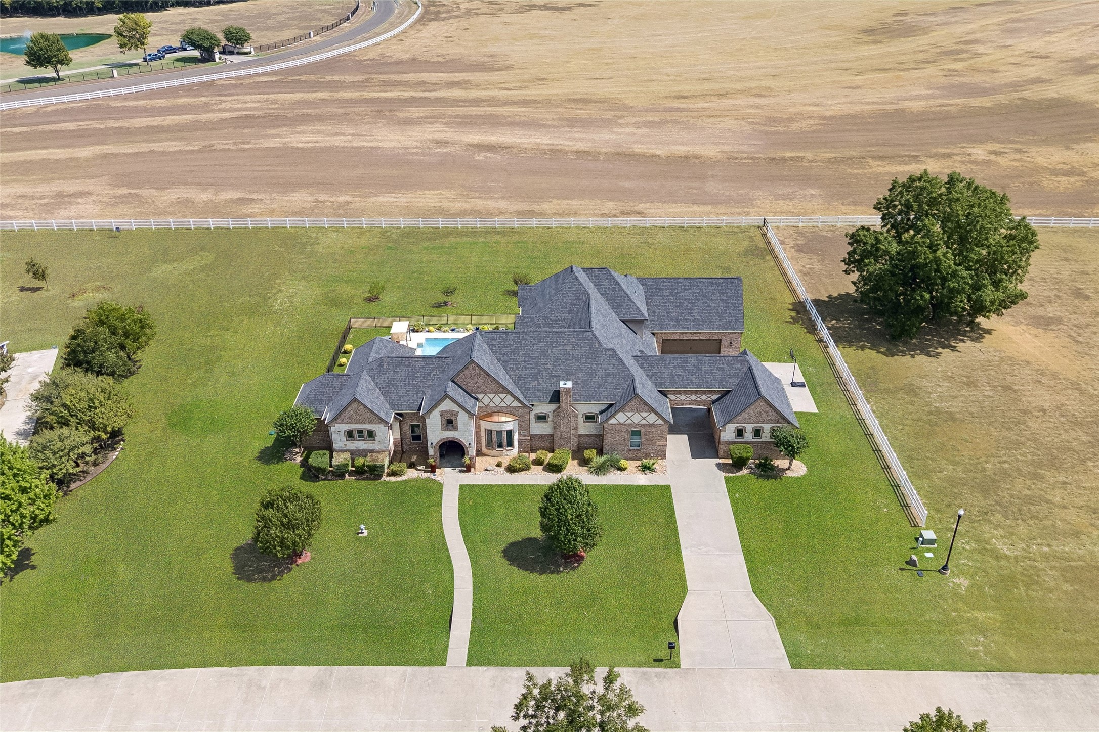 1908 Morningside Lane, Oak Leaf, TX 75154 — photo 2