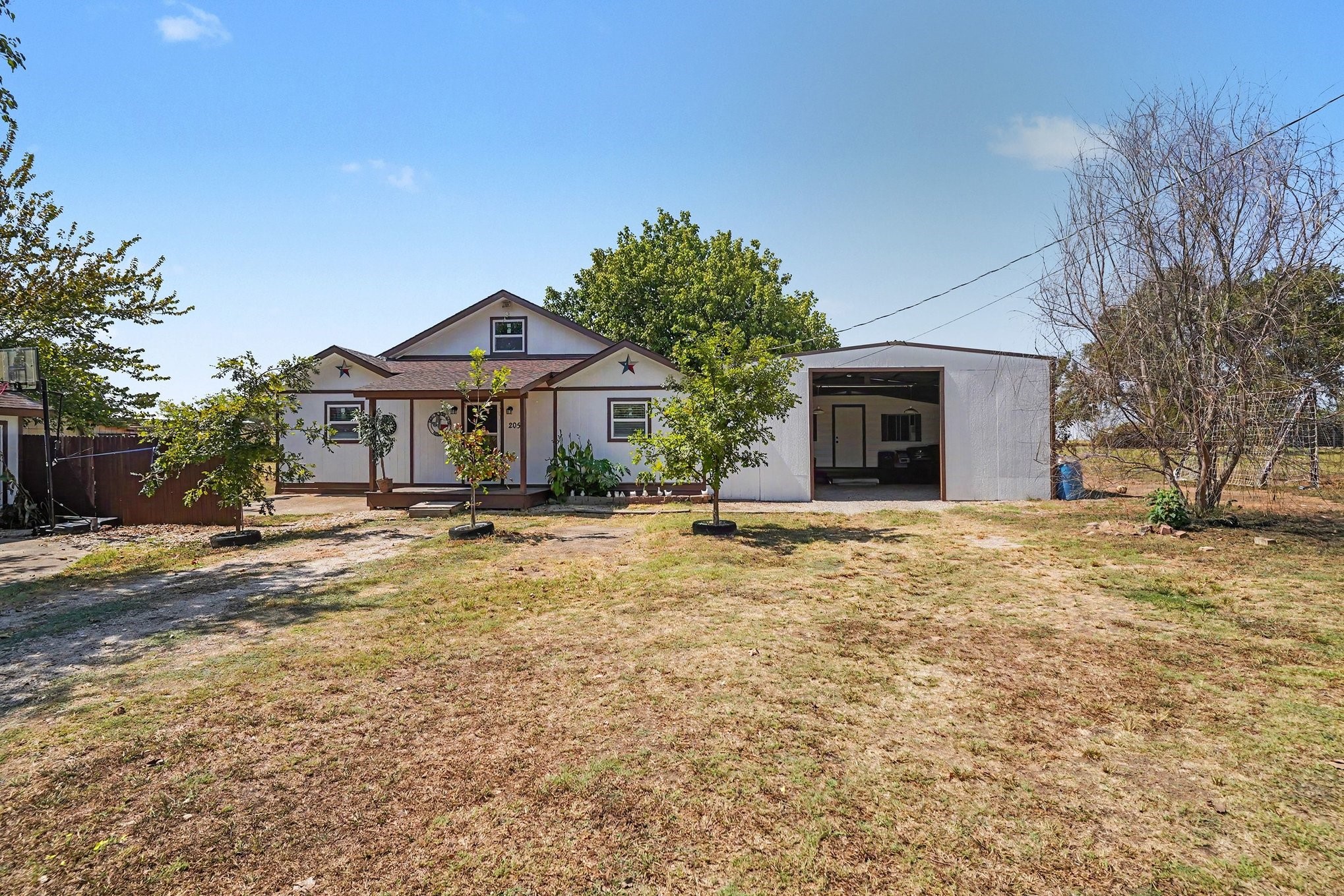 205 Davis Ranch Road — photo