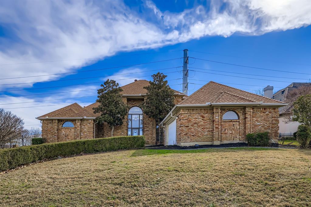 2210 Club Creek Circle — photo