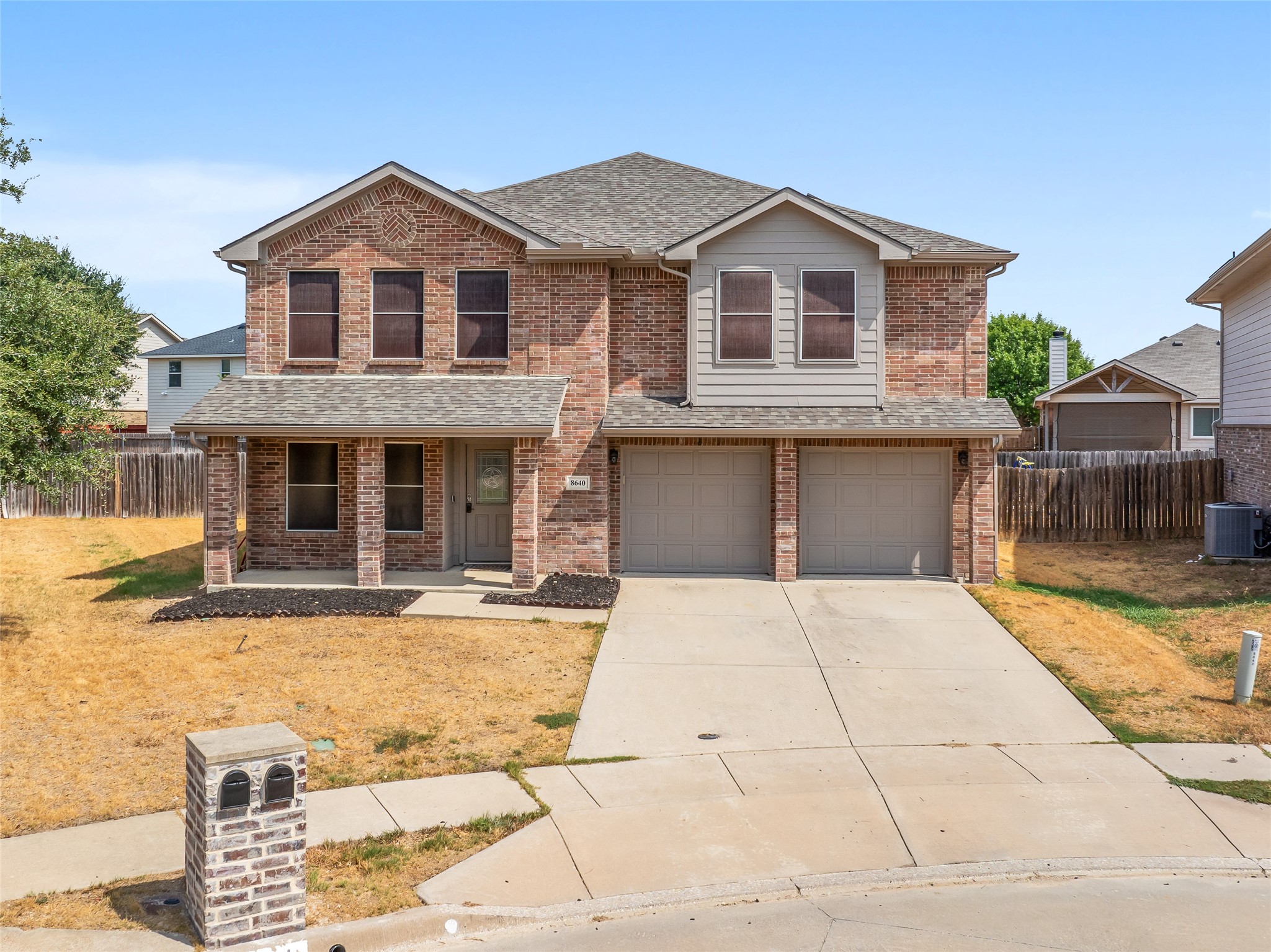8640 Shallow Creek Drive — photo